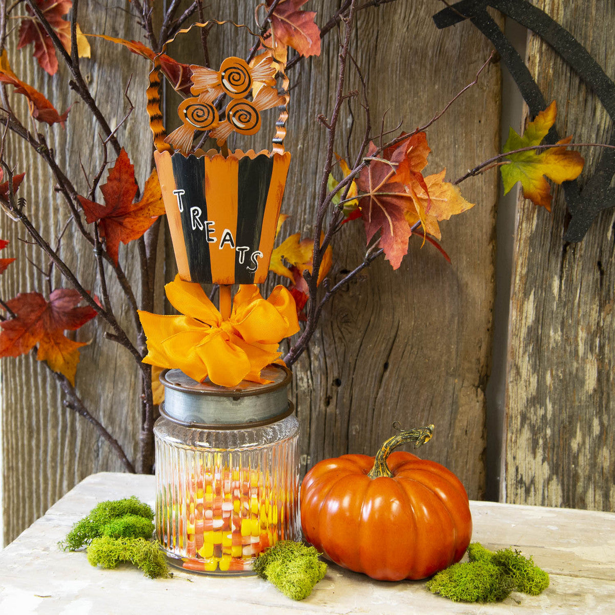 The Round Top Collection - Trick or Treat Basket Finial