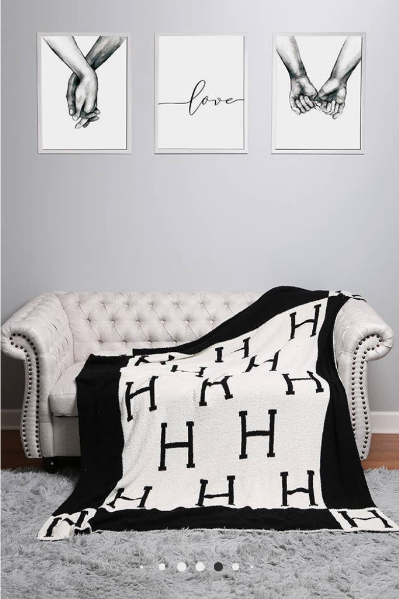 Luxury Soft H Print Throw Blanket