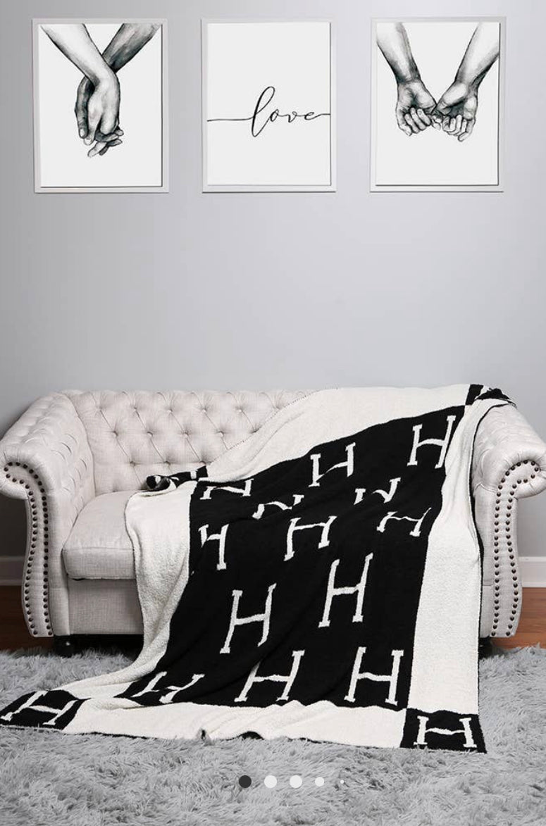 Luxury Soft H Print Throw Blanket